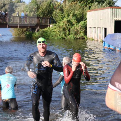 31.08.2025 - Elbe Triathlon Hamburg Luisa Fischer http://msf.ph/oto/8672102 31.08.2025 08:34:27 Schwimmen 175, 177, 193, 199, 239 meine-sportfotos.de