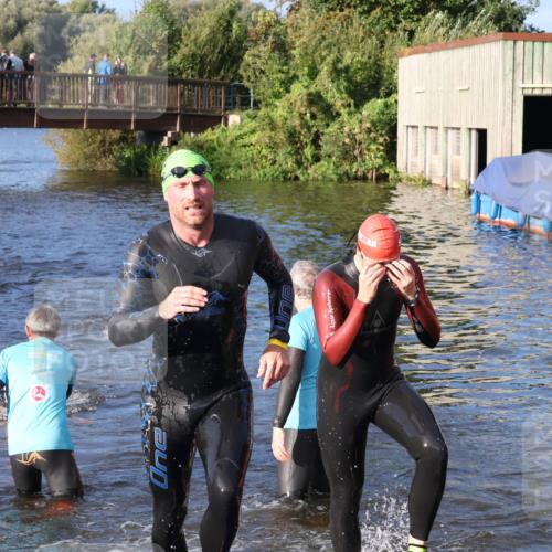 31.08.2025 - Elbe Triathlon Hamburg Luisa Fischer http://msf.ph/oto/8672105 31.08.2025 08:34:28 Schwimmen 175, 177, 193, 199, 239 meine-sportfotos.de