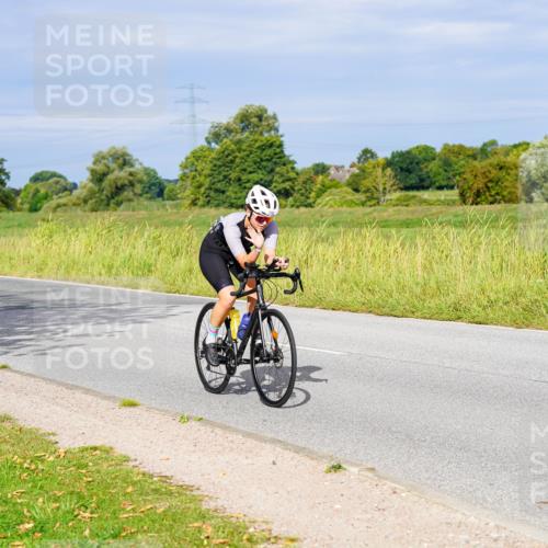 31.08.2025 - Elbe Triathlon Hamburg Michael Burmester http://msf.ph/oto/8672113 31.08.2025 10:04:25 Radfahren 537, 790, 902, 918 meine-sportfotos.de