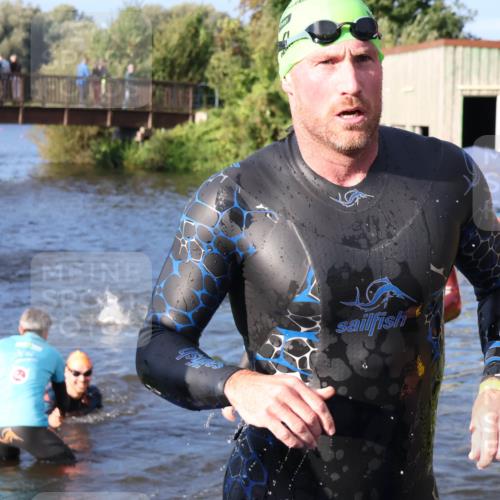 31.08.2025 - Elbe Triathlon Hamburg Luisa Fischer http://msf.ph/oto/8672116 31.08.2025 08:34:29 Schwimmen 175, 193, 199, 212, 239 meine-sportfotos.de