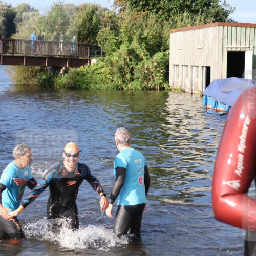 31.08.2025 - Elbe Triathlon Hamburg Luisa Fischer http://msf.ph/oto/8672128 31.08.2025 08:34:30 Schwimmen 175, 193, 199, 212, 239 meine-sportfotos.de