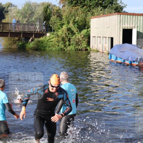 31.08.2025 - Elbe Triathlon Hamburg Luisa Fischer http://msf.ph/oto/8672135 31.08.2025 08:34:31 Schwimmen 175, 193, 199, 212 meine-sportfotos.de