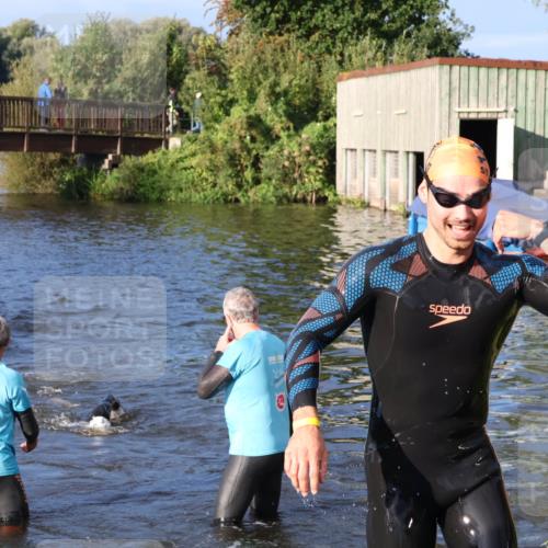 31.08.2025 - Elbe Triathlon Hamburg Luisa Fischer http://msf.ph/oto/8672147 31.08.2025 08:34:33 Schwimmen 175, 179, 193, 212 meine-sportfotos.de