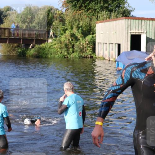 31.08.2025 - Elbe Triathlon Hamburg Luisa Fischer http://msf.ph/oto/8672150 31.08.2025 08:34:33 Schwimmen 175, 179, 193, 212 meine-sportfotos.de
