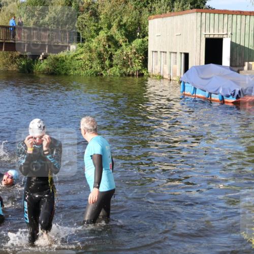 31.08.2025 - Elbe Triathlon Hamburg Luisa Fischer http://msf.ph/oto/8672167 31.08.2025 08:34:38 Schwimmen 179, 197, 212 meine-sportfotos.de