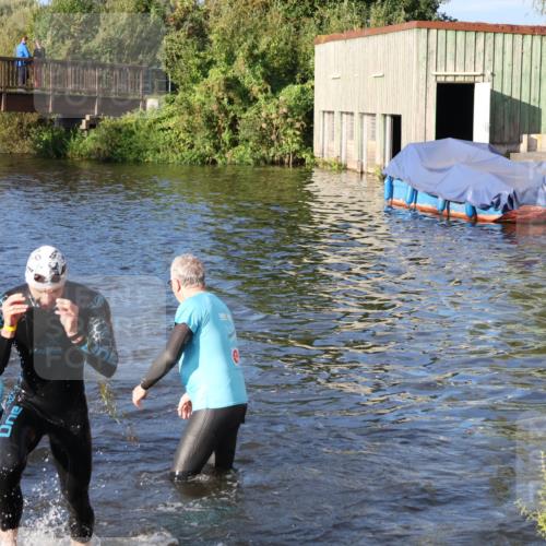 31.08.2025 - Elbe Triathlon Hamburg Luisa Fischer http://msf.ph/oto/8672173 31.08.2025 08:34:39 Schwimmen 179, 197, 212 meine-sportfotos.de