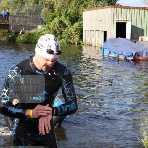 31.08.2025 - Elbe Triathlon Hamburg Luisa Fischer http://msf.ph/oto/8672185 31.08.2025 08:34:40 Schwimmen 179, 197, 212, 213 meine-sportfotos.de