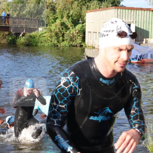 31.08.2025 - Elbe Triathlon Hamburg Luisa Fischer http://msf.ph/oto/8672187 31.08.2025 08:34:41 Schwimmen 179, 197, 212, 213 meine-sportfotos.de