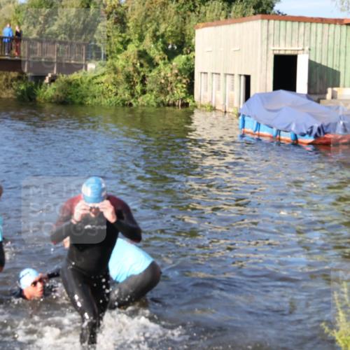31.08.2025 - Elbe Triathlon Hamburg Luisa Fischer http://msf.ph/oto/8672192 31.08.2025 08:34:41 Schwimmen 179, 197, 212, 213 meine-sportfotos.de