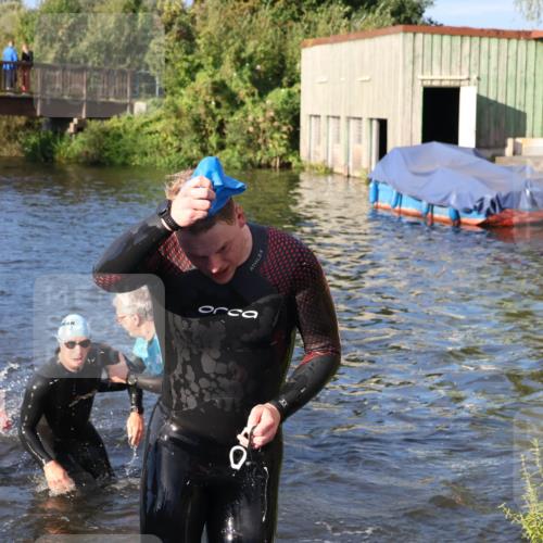 31.08.2025 - Elbe Triathlon Hamburg Luisa Fischer http://msf.ph/oto/8672206 31.08.2025 08:34:43 Schwimmen 179, 197, 212, 213 meine-sportfotos.de