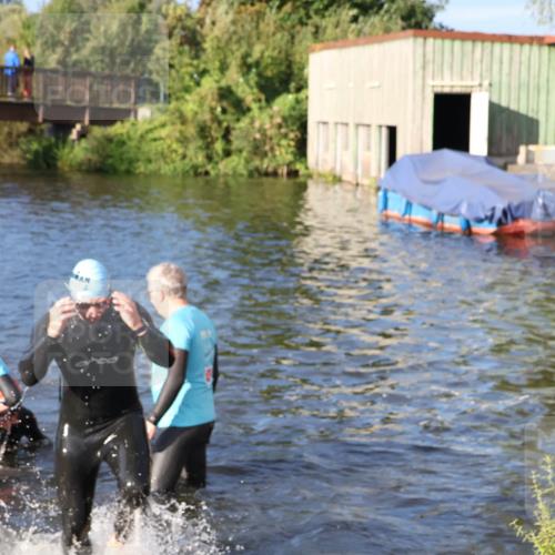 31.08.2025 - Elbe Triathlon Hamburg Luisa Fischer http://msf.ph/oto/8672215 31.08.2025 08:34:44 Schwimmen 176, 179, 197, 213 meine-sportfotos.de