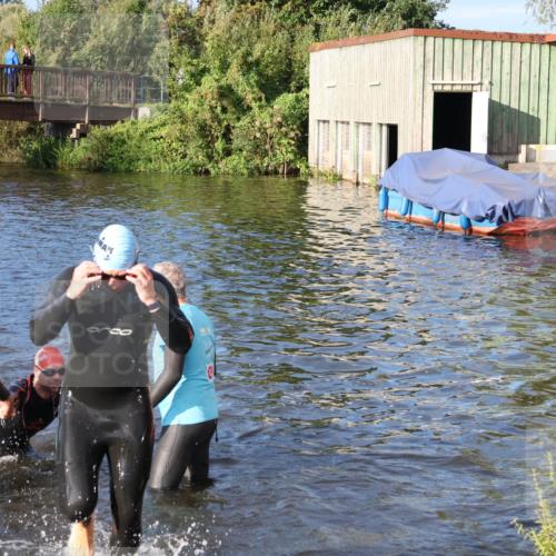31.08.2025 - Elbe Triathlon Hamburg Luisa Fischer http://msf.ph/oto/8672217 31.08.2025 08:34:45 Schwimmen 176, 179, 197, 213 meine-sportfotos.de