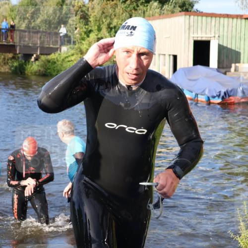 31.08.2025 - Elbe Triathlon Hamburg Luisa Fischer http://msf.ph/oto/8672236 31.08.2025 08:34:46 Schwimmen 176, 179, 197, 213 meine-sportfotos.de
