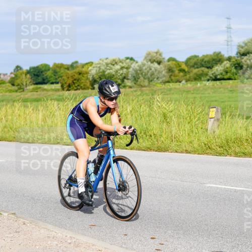 31.08.2025 - Elbe Triathlon Hamburg Michael Burmester http://msf.ph/oto/8672244 31.08.2025 10:04:37 Radfahren 400, 597, 726, 880, 920, 931 meine-sportfotos.de