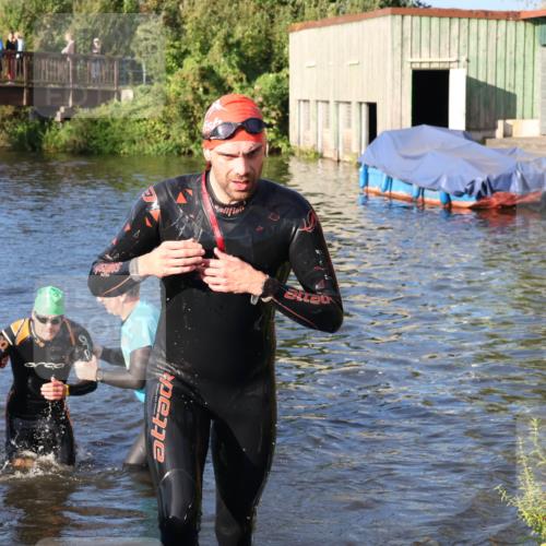 31.08.2025 - Elbe Triathlon Hamburg Luisa Fischer http://msf.ph/oto/8672265 31.08.2025 08:34:50 Schwimmen 176, 197, 213 meine-sportfotos.de