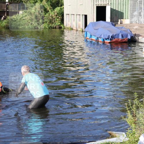 31.08.2025 - Elbe Triathlon Hamburg Luisa Fischer http://msf.ph/oto/8672306 31.08.2025 08:35:30 Schwimmen 184 meine-sportfotos.de