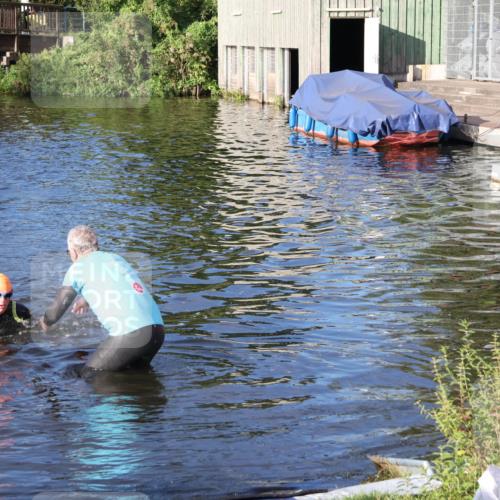 31.08.2025 - Elbe Triathlon Hamburg Luisa Fischer http://msf.ph/oto/8672311 31.08.2025 08:35:31 Schwimmen 184 meine-sportfotos.de