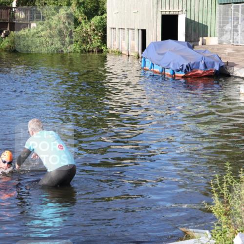 31.08.2025 - Elbe Triathlon Hamburg Luisa Fischer http://msf.ph/oto/8672313 31.08.2025 08:35:31 Schwimmen 184 meine-sportfotos.de