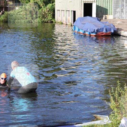 31.08.2025 - Elbe Triathlon Hamburg Luisa Fischer http://msf.ph/oto/8672316 31.08.2025 08:35:31 Schwimmen 184 meine-sportfotos.de