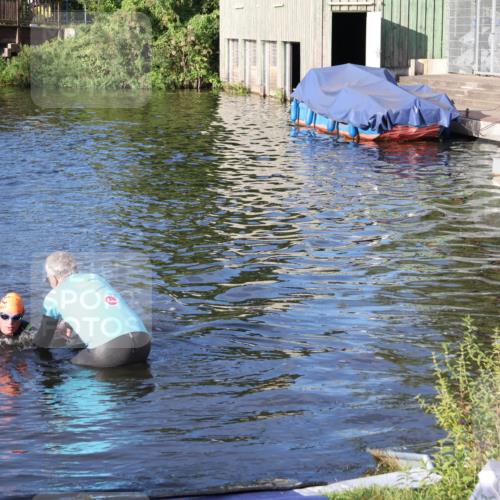 31.08.2025 - Elbe Triathlon Hamburg Luisa Fischer http://msf.ph/oto/8672318 31.08.2025 08:35:32 Schwimmen 184 meine-sportfotos.de
