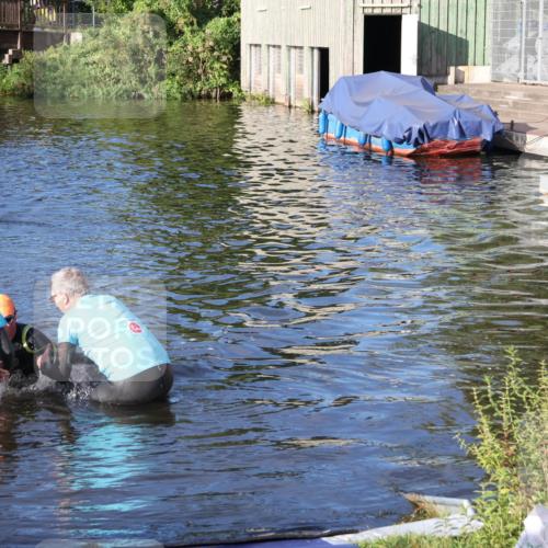 31.08.2025 - Elbe Triathlon Hamburg Luisa Fischer http://msf.ph/oto/8672320 31.08.2025 08:35:32 Schwimmen 184 meine-sportfotos.de