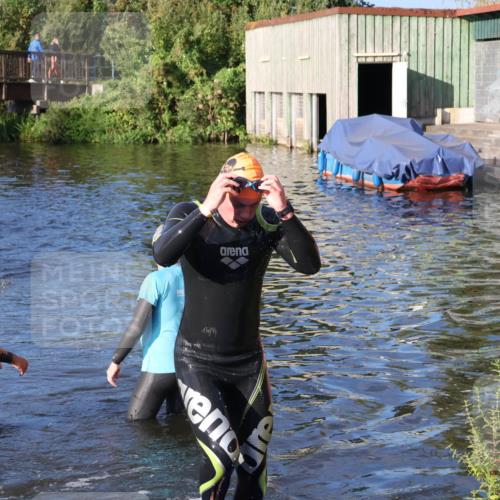 31.08.2025 - Elbe Triathlon Hamburg Luisa Fischer http://msf.ph/oto/8672351 31.08.2025 08:35:35 Schwimmen 184 meine-sportfotos.de