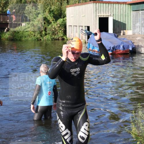 31.08.2025 - Elbe Triathlon Hamburg Luisa Fischer http://msf.ph/oto/8672352 31.08.2025 08:35:36 Schwimmen 184 meine-sportfotos.de