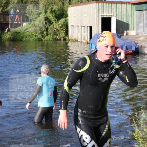 31.08.2025 - Elbe Triathlon Hamburg Luisa Fischer http://msf.ph/oto/8672354 31.08.2025 08:35:36 Schwimmen 184 meine-sportfotos.de