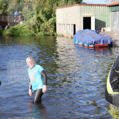 31.08.2025 - Elbe Triathlon Hamburg Luisa Fischer http://msf.ph/oto/8672358 31.08.2025 08:35:37 Schwimmen 174, 184 meine-sportfotos.de