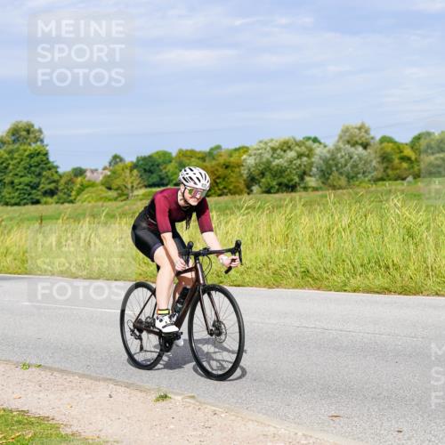 31.08.2025 - Elbe Triathlon Hamburg Michael Burmester http://msf.ph/oto/8672366 31.08.2025 10:05:09 Radfahren 399, 410, 413, 654, 822, 844, 892 meine-sportfotos.de