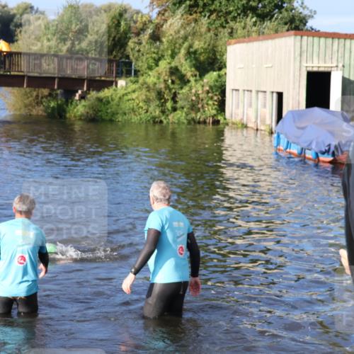 31.08.2025 - Elbe Triathlon Hamburg Luisa Fischer http://msf.ph/oto/8672388 31.08.2025 08:35:48 Schwimmen 174, 222 meine-sportfotos.de