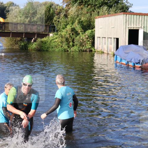 31.08.2025 - Elbe Triathlon Hamburg Luisa Fischer http://msf.ph/oto/8672407 31.08.2025 08:35:54 Schwimmen 222 meine-sportfotos.de