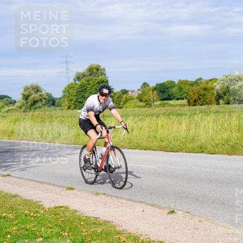 31.08.2025 - Elbe Triathlon Hamburg Michael Burmester http://msf.ph/oto/8672410 31.08.2025 10:05:15 Radfahren 399, 410, 842, 844 meine-sportfotos.de