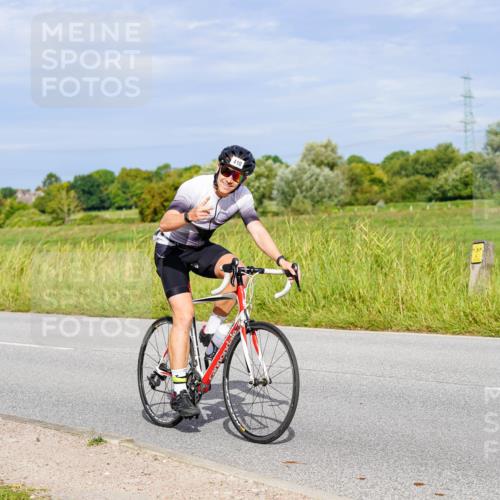 31.08.2025 - Elbe Triathlon Hamburg Michael Burmester http://msf.ph/oto/8672426 31.08.2025 10:05:16 Radfahren 399, 410, 842 meine-sportfotos.de