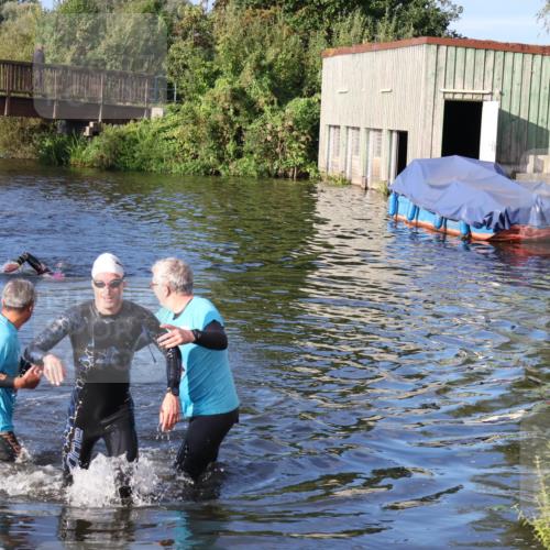 31.08.2025 - Elbe Triathlon Hamburg Luisa Fischer http://msf.ph/oto/8672448 31.08.2025 08:36:41 Schwimmen 233 meine-sportfotos.de