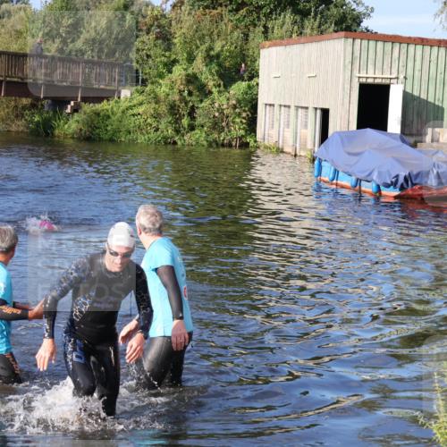 31.08.2025 - Elbe Triathlon Hamburg Luisa Fischer http://msf.ph/oto/8672452 31.08.2025 08:36:42 Schwimmen 233 meine-sportfotos.de
