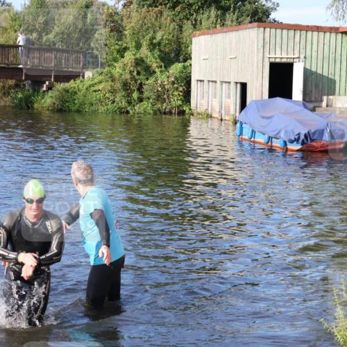 31.08.2025 - Elbe Triathlon Hamburg Luisa Fischer http://msf.ph/oto/8672591 31.08.2025 08:37:11 Schwimmen 221 meine-sportfotos.de