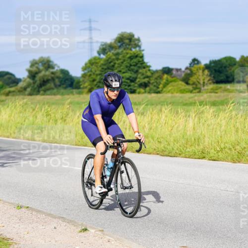 31.08.2025 - Elbe Triathlon Hamburg Michael Burmester http://msf.ph/oto/8672603 31.08.2025 10:07:58 Radfahren 561, 575, 693, 724, 761 meine-sportfotos.de