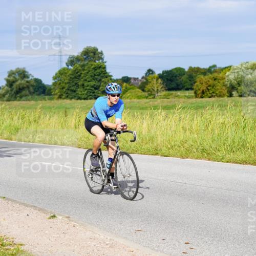 31.08.2025 - Elbe Triathlon Hamburg Michael Burmester http://msf.ph/oto/8672609 31.08.2025 10:07:59 Radfahren 561, 575, 693, 724, 761 meine-sportfotos.de