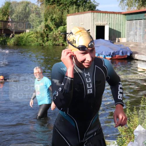 31.08.2025 - Elbe Triathlon Hamburg Luisa Fischer http://msf.ph/oto/8672651 31.08.2025 08:38:16 Schwimmen 274 meine-sportfotos.de
