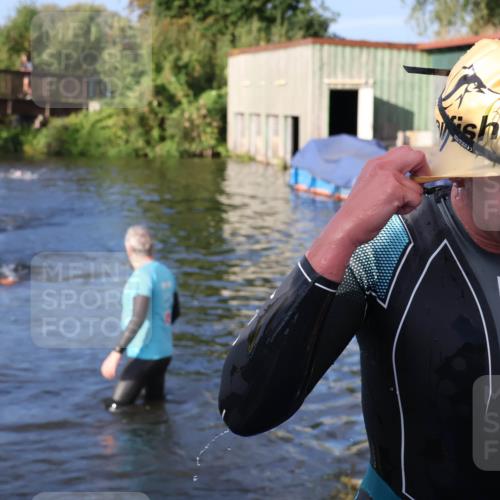 31.08.2025 - Elbe Triathlon Hamburg Luisa Fischer http://msf.ph/oto/8672652 31.08.2025 08:38:16 Schwimmen 274 meine-sportfotos.de