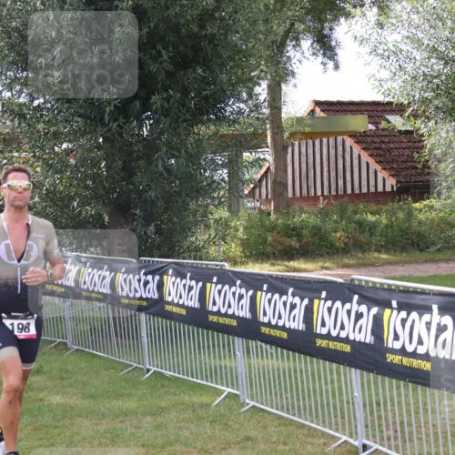 31.08.2025 - Elbe Triathlon Hamburg Luisa Fischer http://msf.ph/oto/8672655 31.08.2025 09:59:05 Laufen 198 meine-sportfotos.de