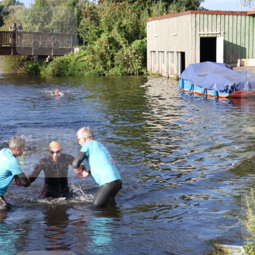 31.08.2025 - Elbe Triathlon Hamburg Luisa Fischer http://msf.ph/oto/8672666 31.08.2025 08:38:24 Schwimmen 183, 245 meine-sportfotos.de