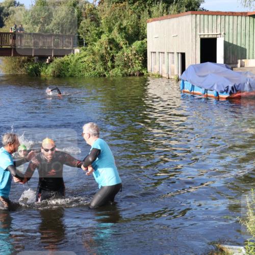 31.08.2025 - Elbe Triathlon Hamburg Luisa Fischer http://msf.ph/oto/8672670 31.08.2025 08:38:25 Schwimmen 183, 245 meine-sportfotos.de