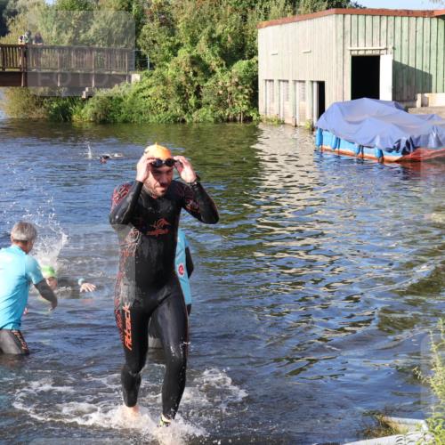 31.08.2025 - Elbe Triathlon Hamburg Luisa Fischer http://msf.ph/oto/8672690 31.08.2025 08:38:27 Schwimmen 183, 245 meine-sportfotos.de