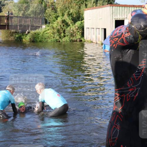 31.08.2025 - Elbe Triathlon Hamburg Luisa Fischer http://msf.ph/oto/8672704 31.08.2025 08:38:29 Schwimmen 183, 245 meine-sportfotos.de