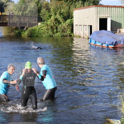 31.08.2025 - Elbe Triathlon Hamburg Luisa Fischer http://msf.ph/oto/8672706 31.08.2025 08:38:31 Schwimmen 183, 245 meine-sportfotos.de