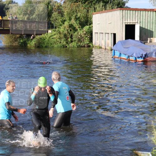 31.08.2025 - Elbe Triathlon Hamburg Luisa Fischer http://msf.ph/oto/8672709 31.08.2025 08:38:31 Schwimmen 183, 245 meine-sportfotos.de