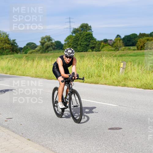 31.08.2025 - Elbe Triathlon Hamburg Michael Burmester http://msf.ph/oto/8672728 31.08.2025 10:08:26 Radfahren 472, 704, 741, 905, 922 meine-sportfotos.de