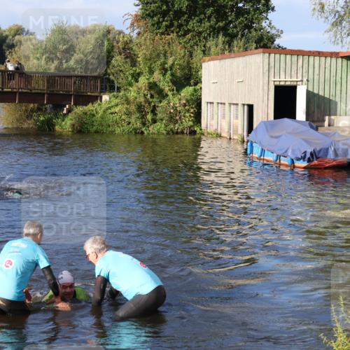 31.08.2025 - Elbe Triathlon Hamburg Luisa Fischer http://msf.ph/oto/8672764 31.08.2025 08:39:07 Schwimmen 363 meine-sportfotos.de